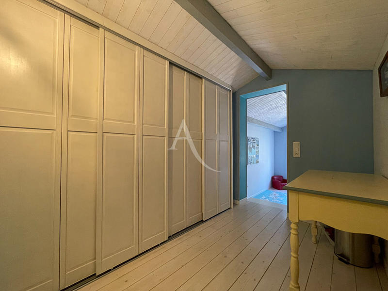 Maison - 121 m² - 6 pièces