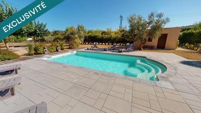 Maison - 240 m² - 7 pièces