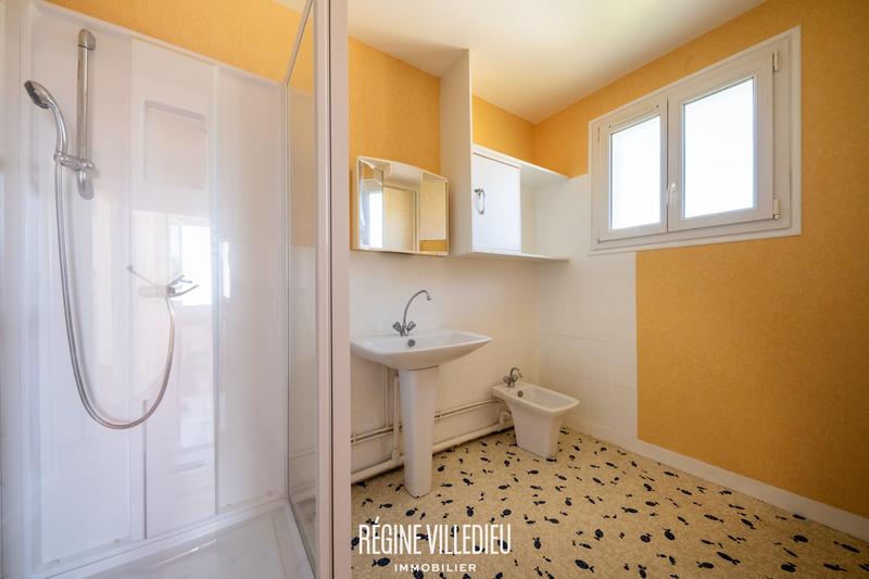 Maison - 94 m² - 5 pièces