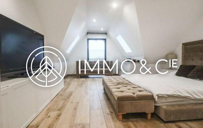 Maison - 260 m² - 6 pièces