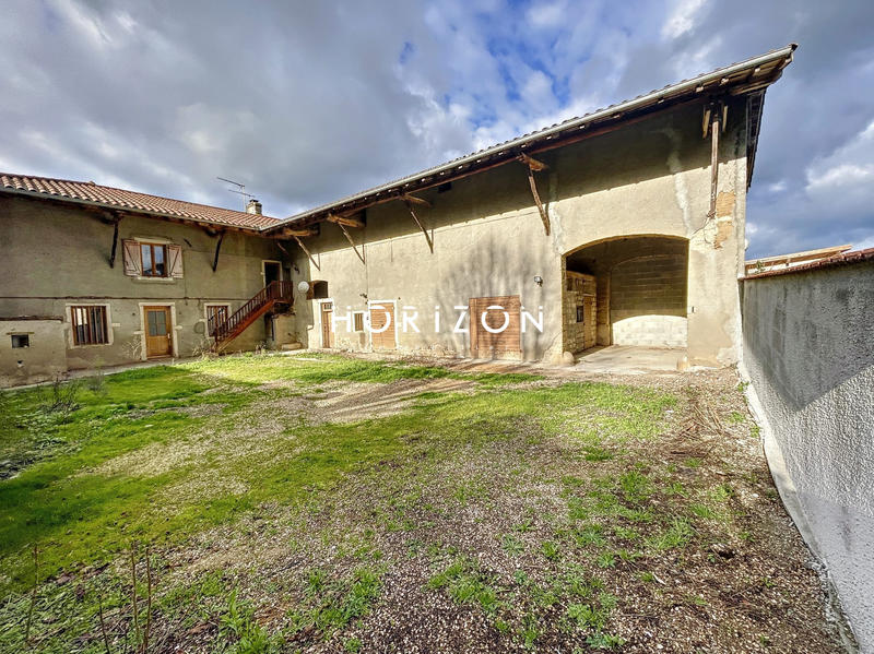 Maison ancienne - 345 m² - 4 pièces