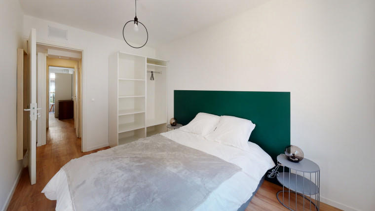 Appartement - 77 m² - 5 pièces