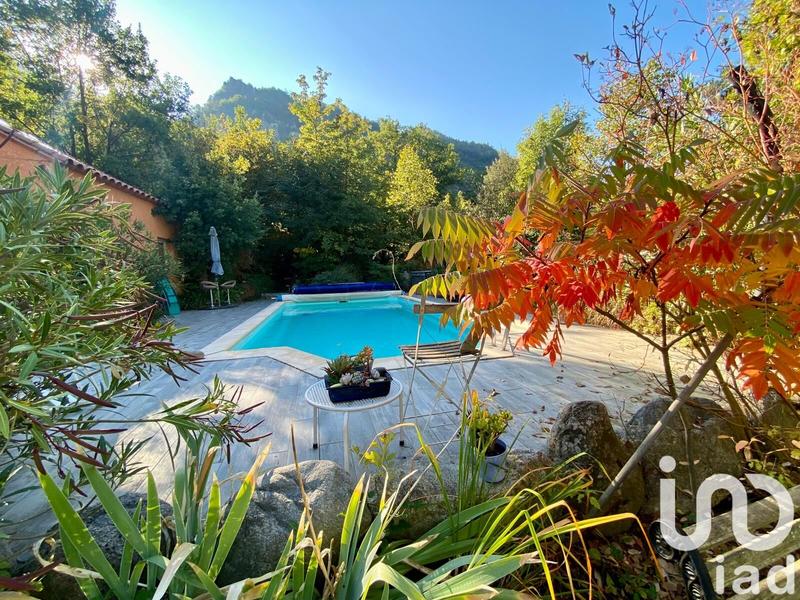 Maison - 183 m² - 5 pièces