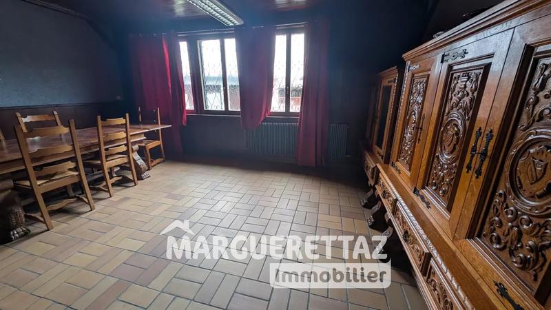 Local commercial - 178 m² - 4 pièces