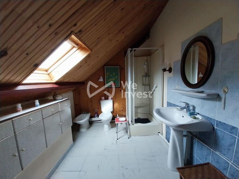 Maison - 180 m² - 7 pièces