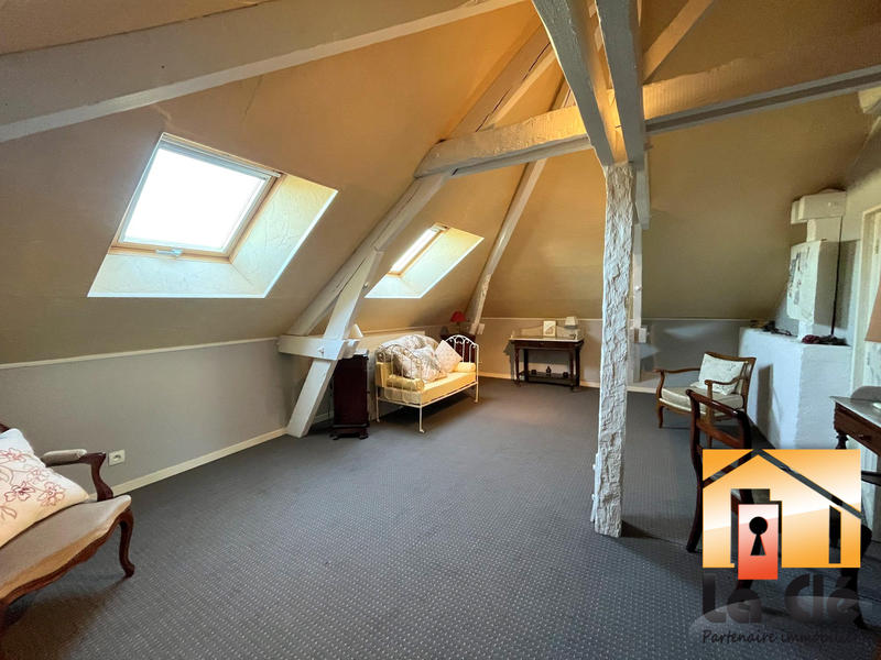 Maison ancienne - 217 m² - 9 pièces