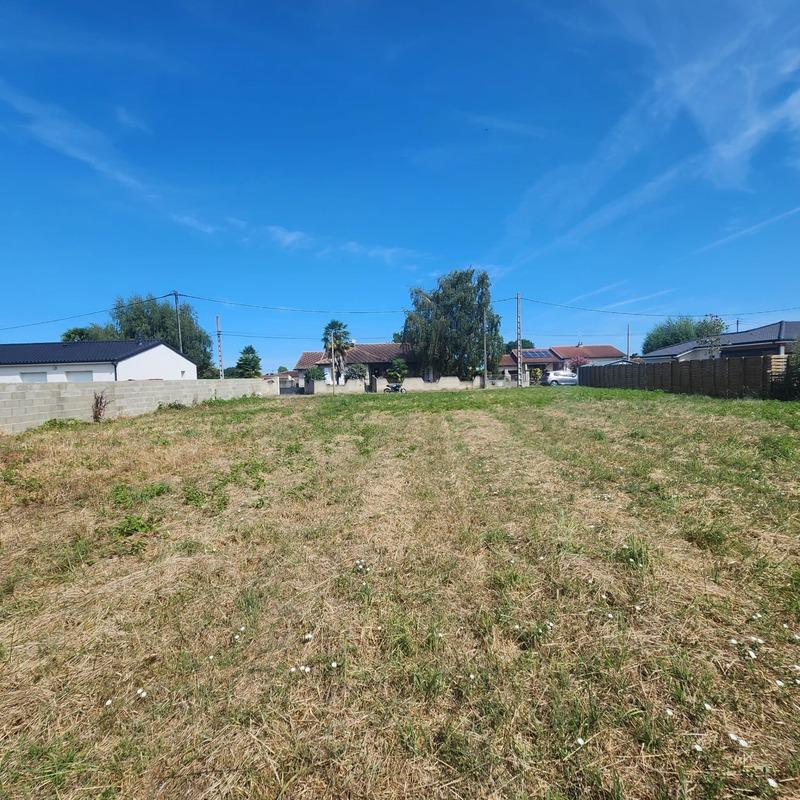 Terrain constructible - 975 m²