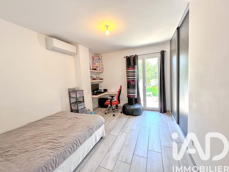 Maison - 240 m² - 7 pièces