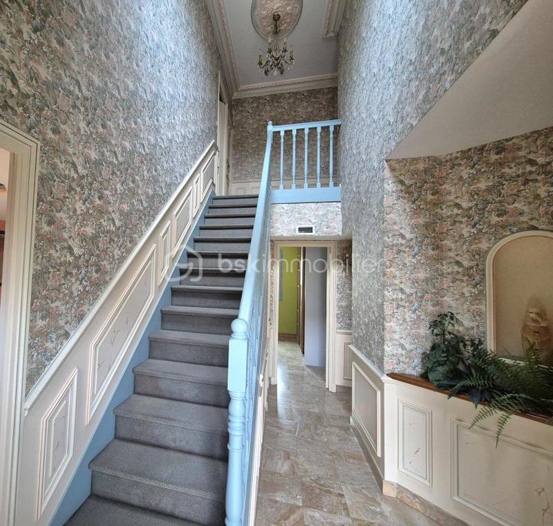 Maison - 159 m² - 6 pièces