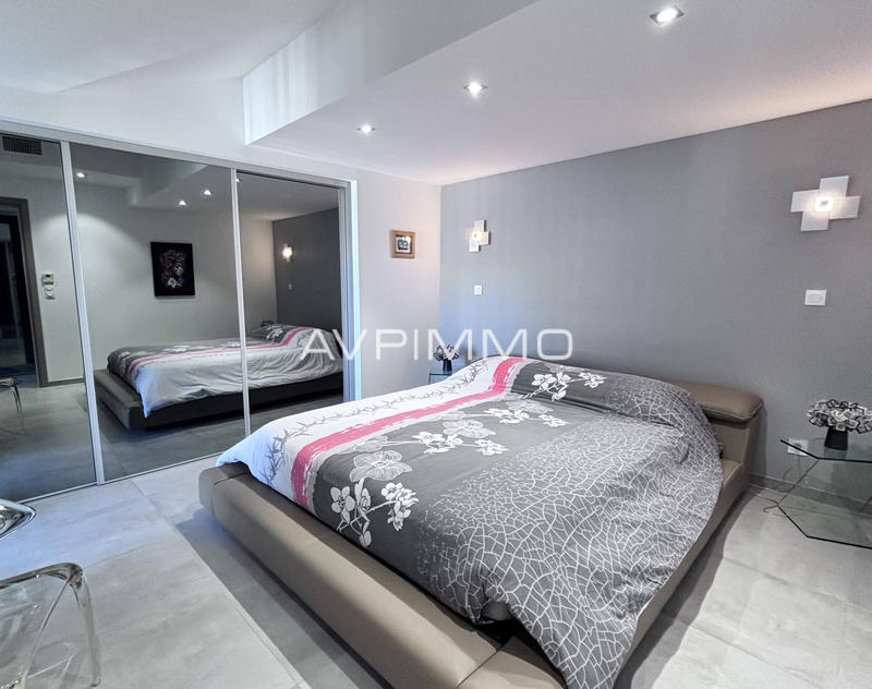 Appartement - 107 m² - 3 pièces