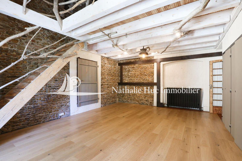 Propriété - 956 m² - 20 pièces