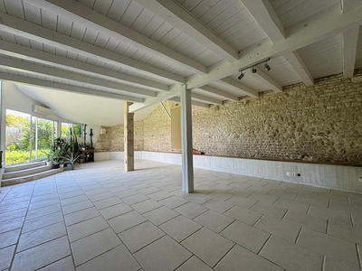 Maison - 160 m² - 5 pièces