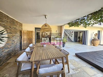 Maison - 160 m² - 4 pièces