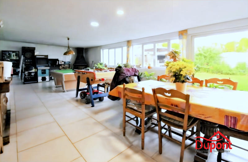 Maison - 240 m² - 6 pièces