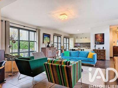 Maison - 144 m² - 5 pièces