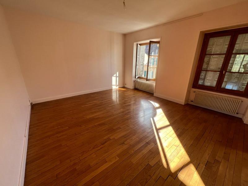 Appartement - 149 m² - 6 pièces