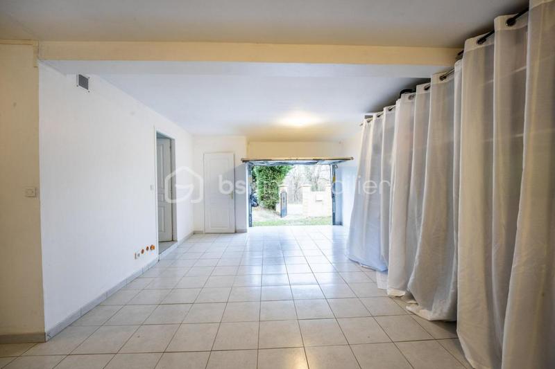 Maison traditionnelle - 152 m² - 6 pièces