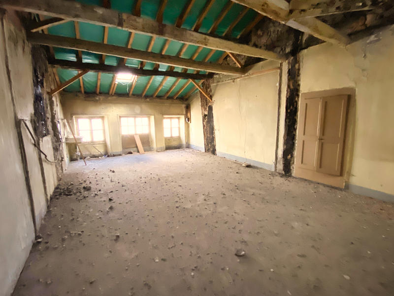 Appartement - 100 m² - 5 pièces