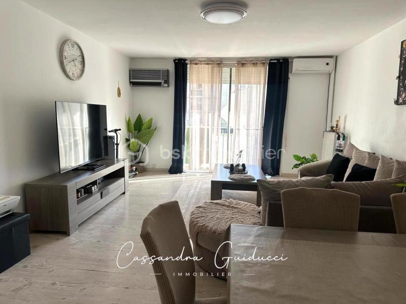 Appartement - 87 m² - 4 pièces