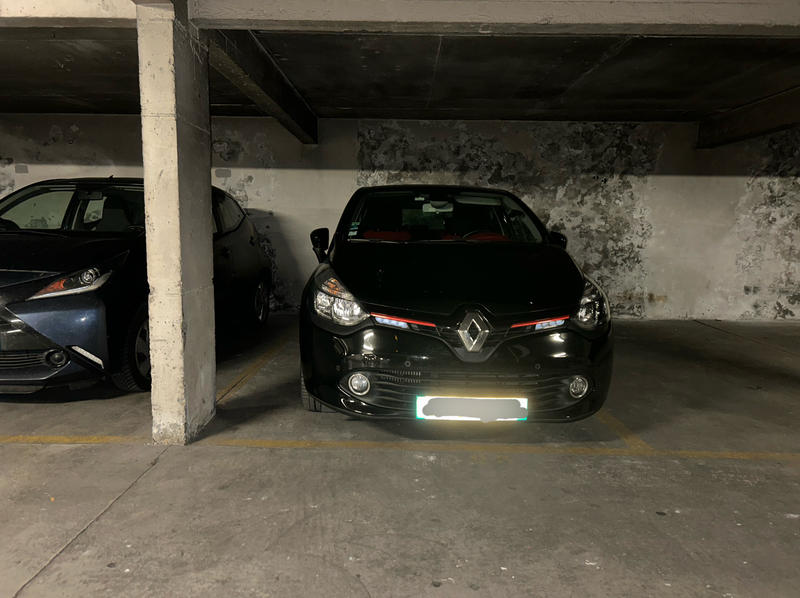 Parking / Garage - 11 m²