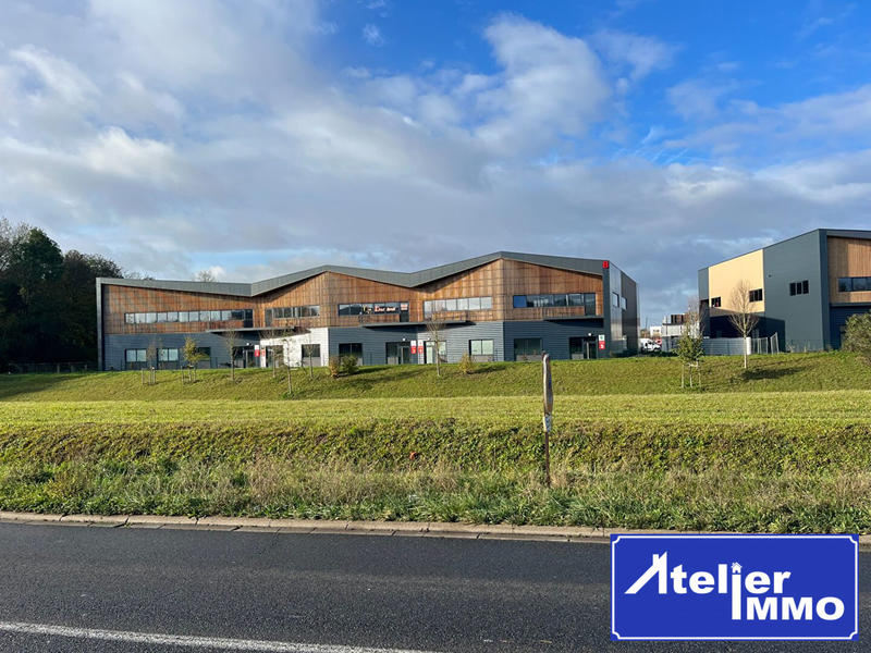 Local d'activités - 839 m²