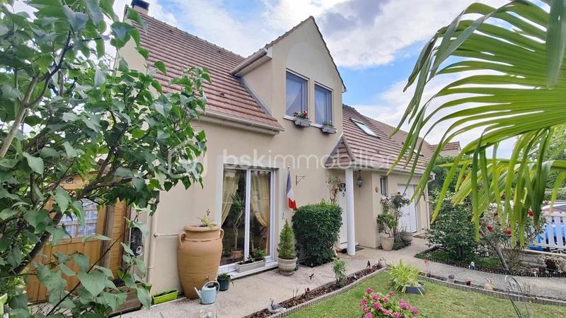 Maison - 101 m² - 5 pièces