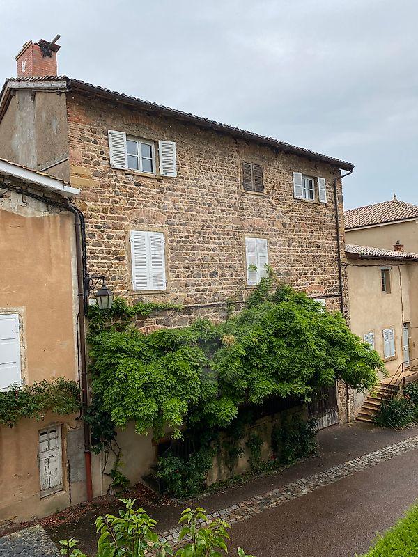 Maison - 270 m² - 4 pièces