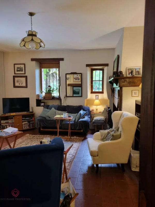 Maison - 212 m² - 12 pièces