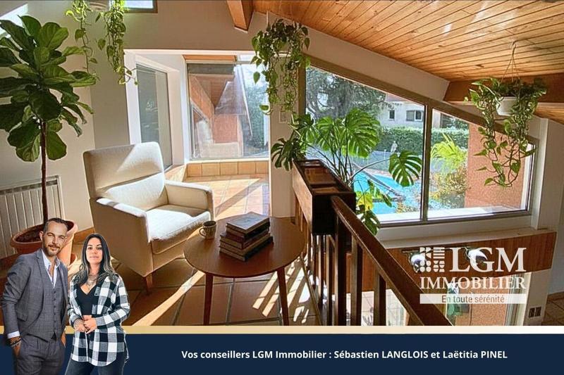 Villa - 330 m² - 7 pièces