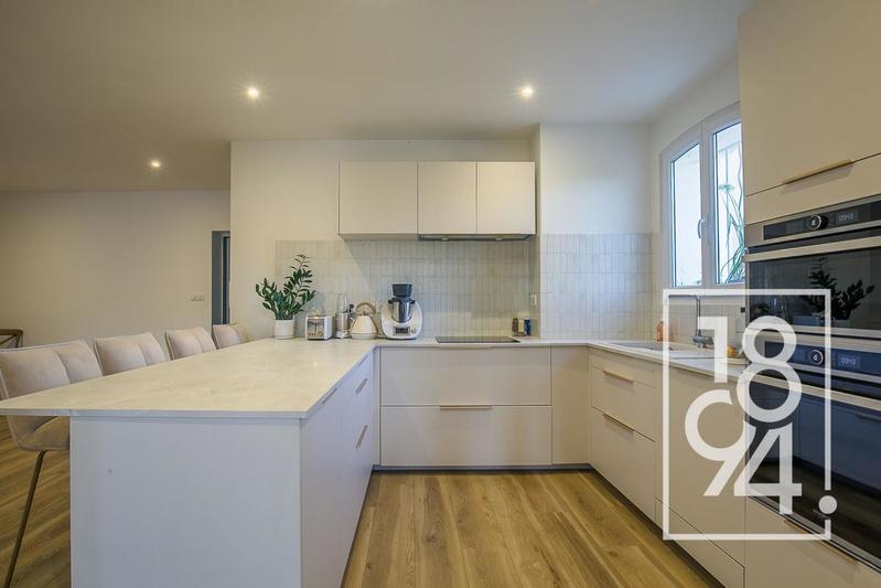 Appartement - 141 m² - 5 pièces