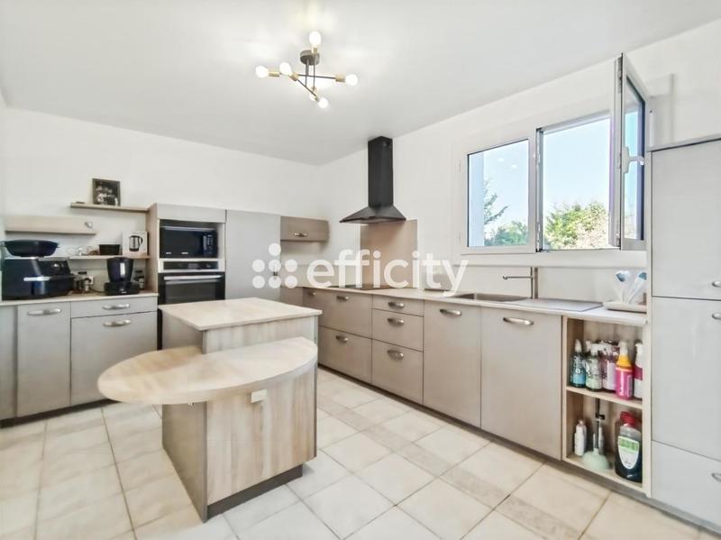 Maison - 135 m² - 4 pièces