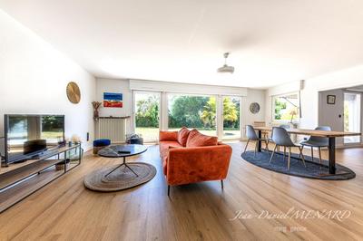 Maison d'architecte - 290 m² - 8 pièces