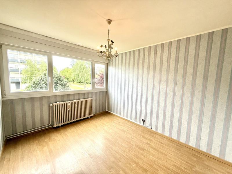 Appartement - 94 m² - 5 pièces