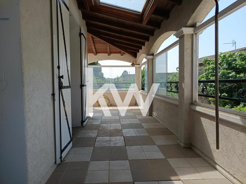 Maison - 160 m² - 8 pièces