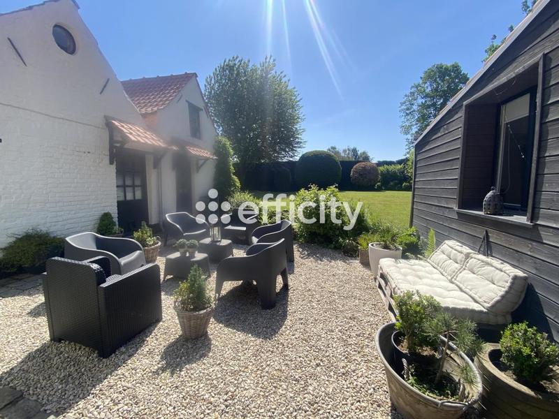 Corps de ferme - 250 m² - 8 pièces