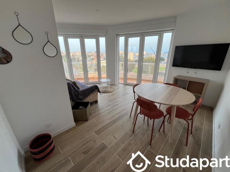 Chambre - 12 m² - 1 pièce