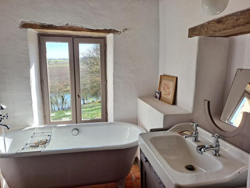 Maison - 430 m² - 12 pièces