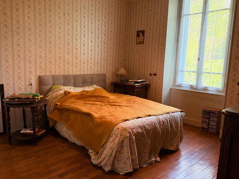 Maison - 251 m² - 11 pièces