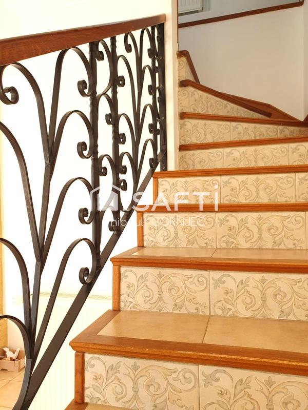 Maison - 170 m² - 7 pièces