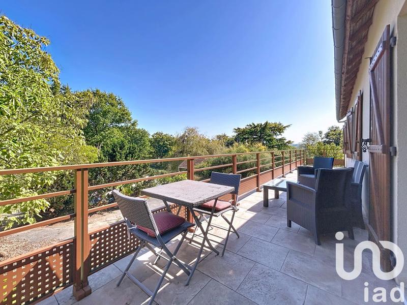 Maison - 280 m² - 8 pièces