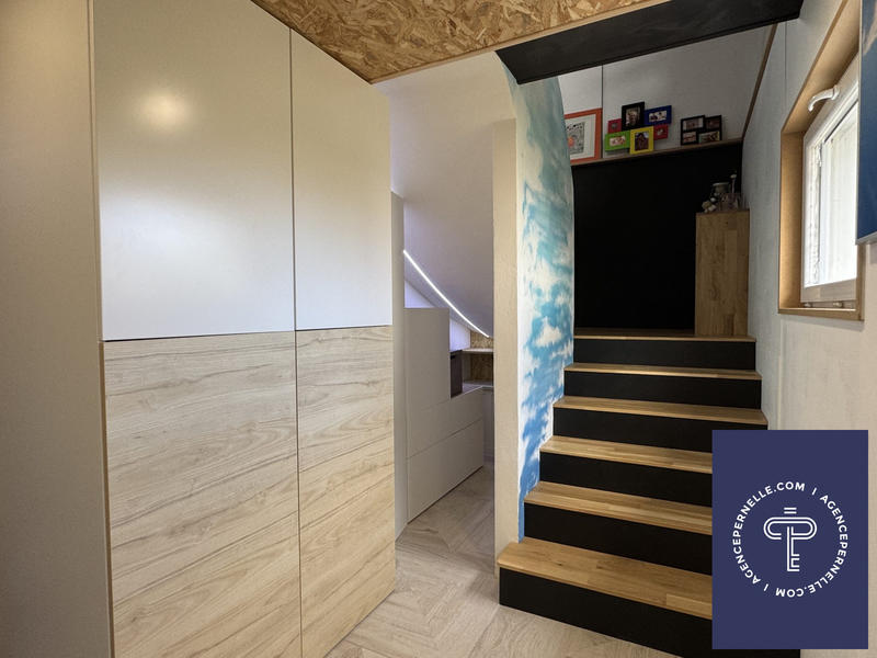 Maison - 156 m² - 6 pièces