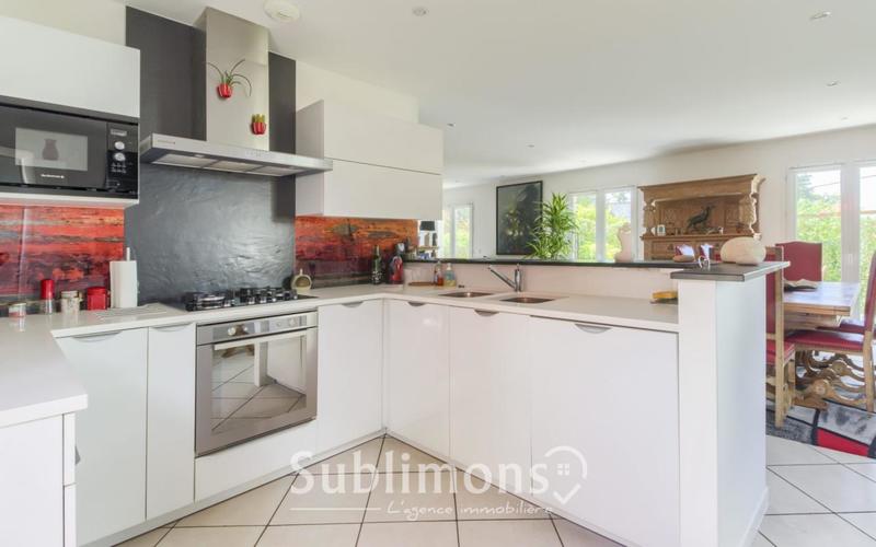 Maison - 140 m² - 7 pièces