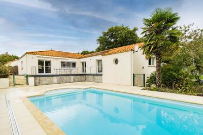 Maison - 206 m² - 8 pièces