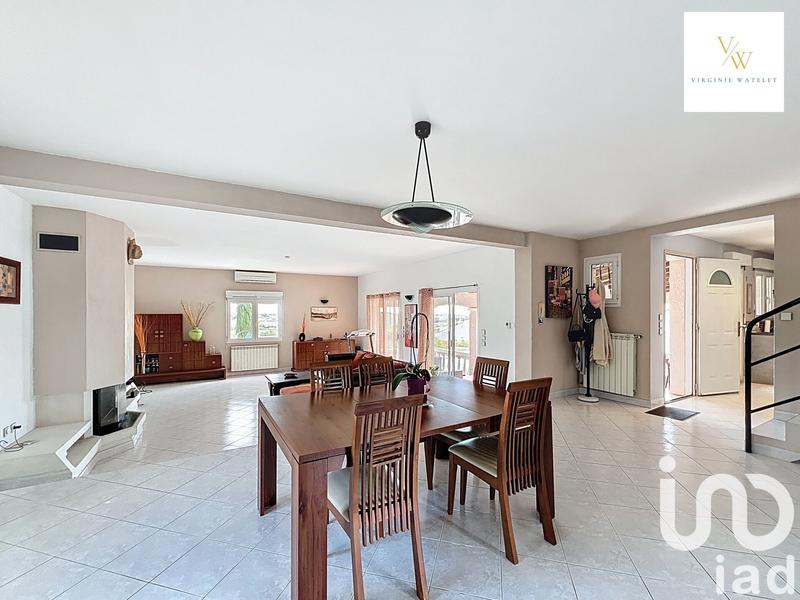 Maison - 198 m² - 5 pièces