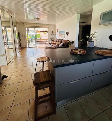 Maison jumelée - 66 m² - 3 pièces