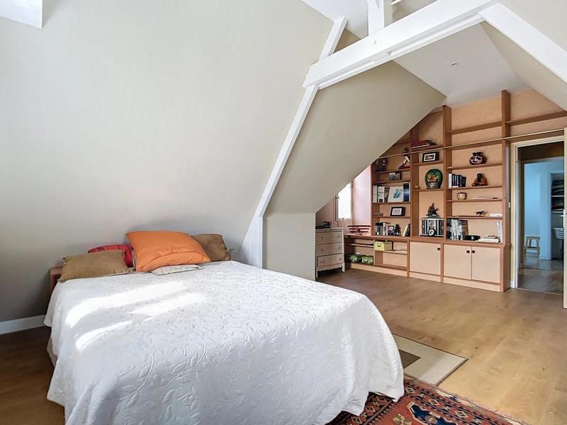 Maison - 198 m² - 7 pièces