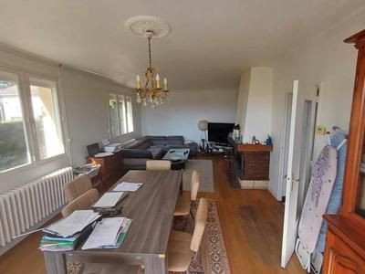 Maison traditionnelle - 113 m² - 7 pièces