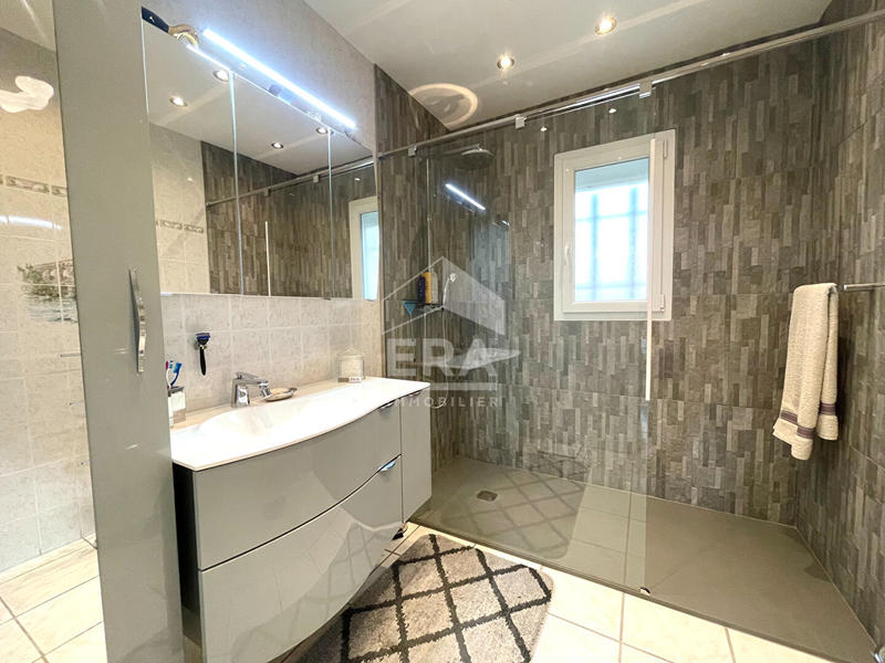 Maison - 104 m² - 5 pièces