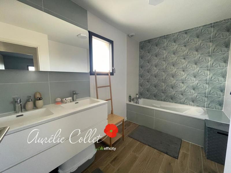 Maison - 105 m² - 5 pièces