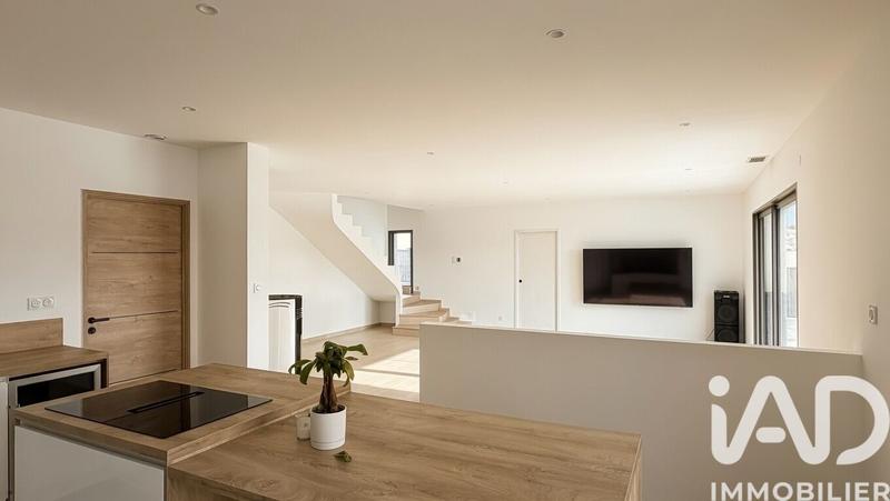 Maison - 132 m² - 4 pièces